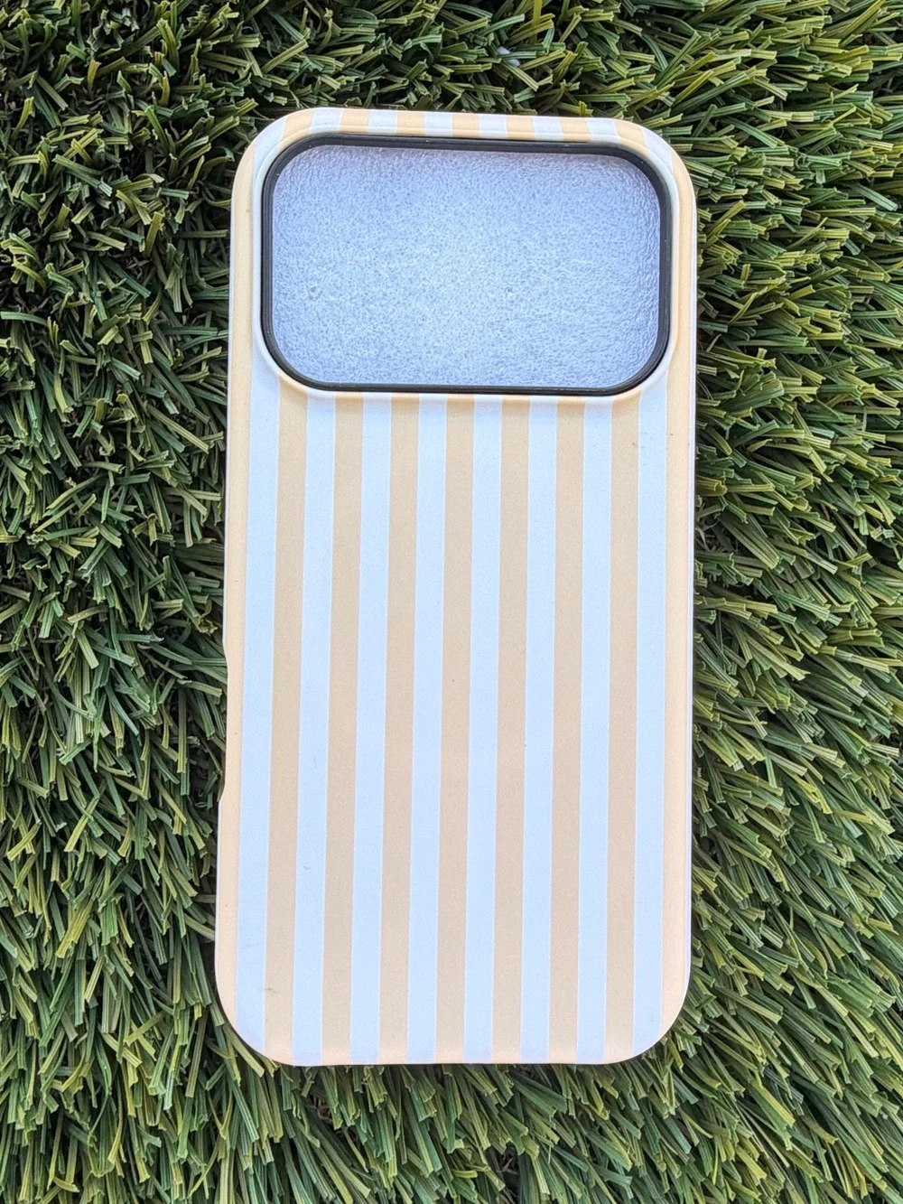 Flewfun Magnetic Case For IPhone 17 Pro yellow stripes